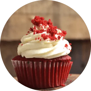 red velvet cupcake preparado en coffee tales.